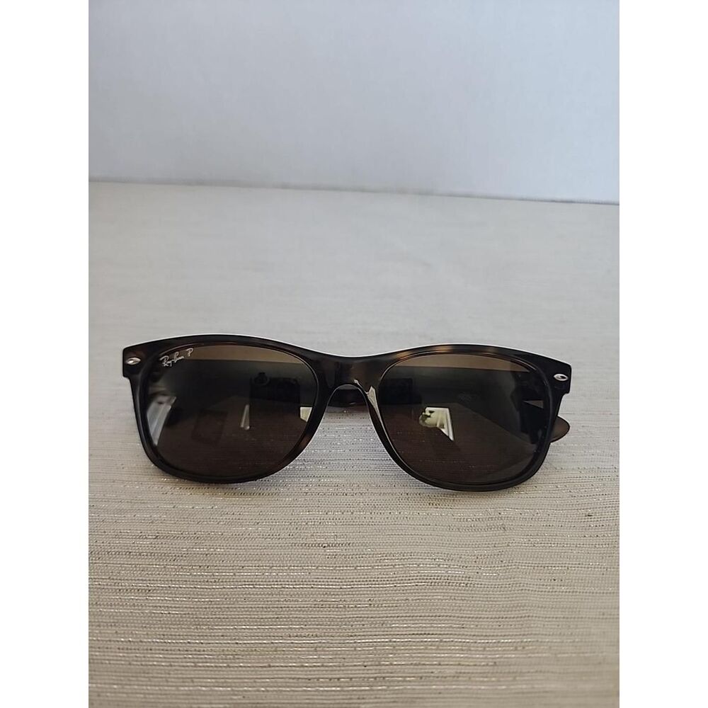 Ray Ban RB2132 902/57 55[]18 145 3P Tortoise B15 Polarized Wayfarer Sunglasses